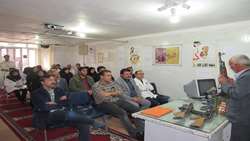 برگزاری کلاس آشنایی با سلاح به مناسبت هفته بسیج در بیمارستان 15 خرداد مهدیشهر